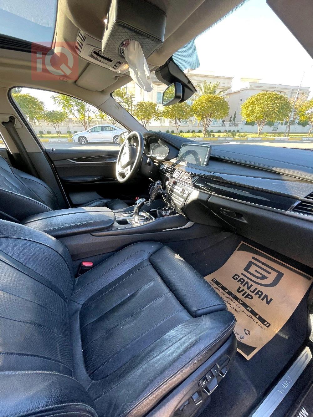 بی ئێم دەبڵیو X6